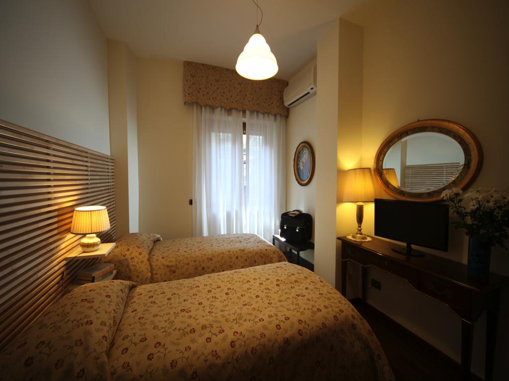 Napoli Porta Di Mare Bed & Breakfast Bilik gambar